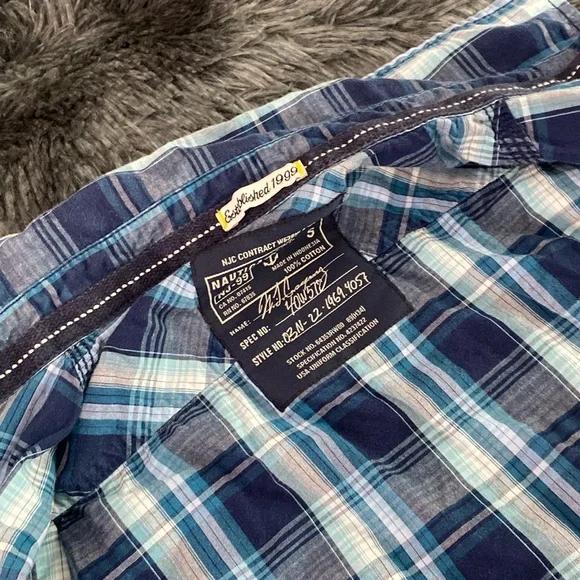 Nautica Jeans Co blue and white plaid shirt-sleeve button down shirt - Picture 17 of 17